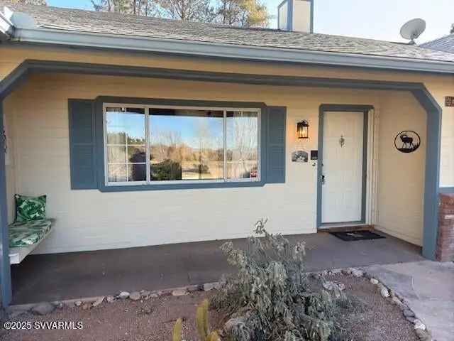 Single-family house For Sale in 4024, East Lake Shore Drive, Rimrock, Arizona