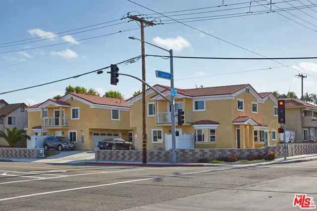 Multi-family house For Sale in 7761, Garfield Avenue, Huntington Beach, California