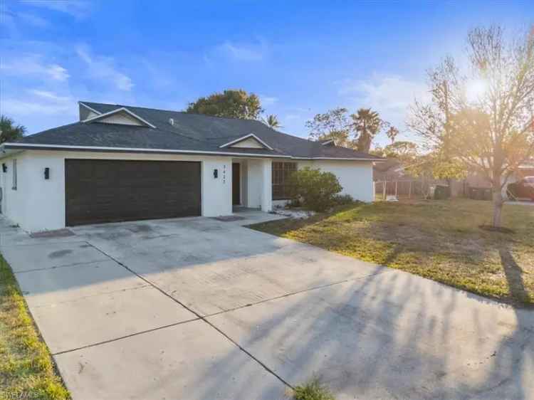 Single-family house For Sale in 3422, Osceola Avenue, East Naples, Florida