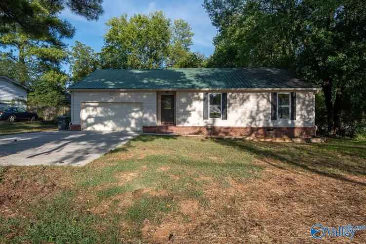 Single-family house For Sale in Huntsville, Alabama