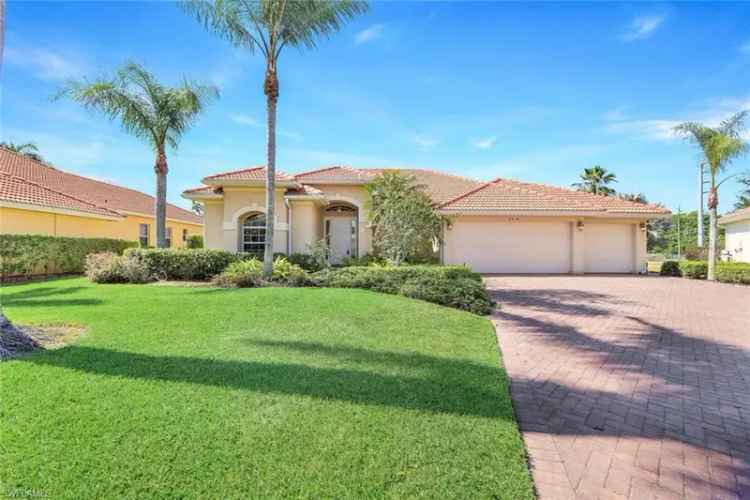 Single-family house For Sale in East Naples, Florida