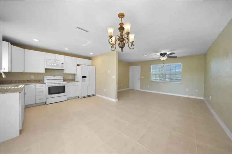 Single-family house For Sale in Punta Gorda, Florida