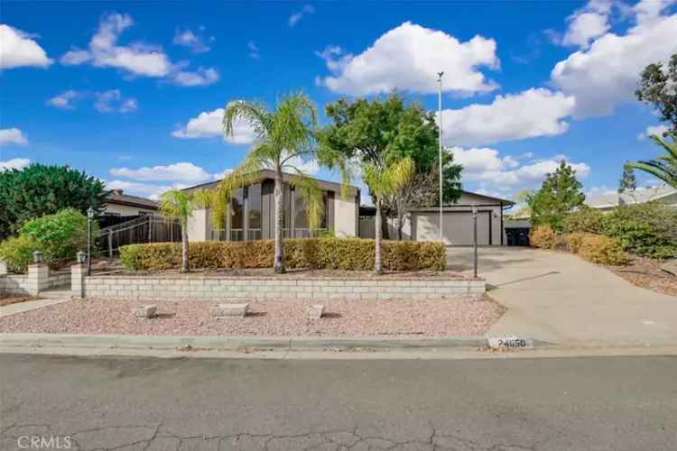 Single-family house For Sale in 24650, Rooster Road, Wildomar, California