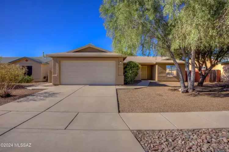 Single-family house For Sale in Tucson, Arizona