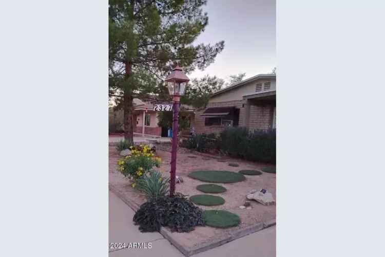 Single-family house For Sale in 2327, East Betty Elyse Lane, Phoenix, Arizona