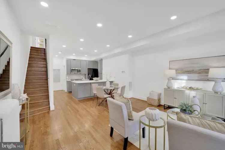 House For Sale in 614, L Street Northeast, Washington, District of Columbia