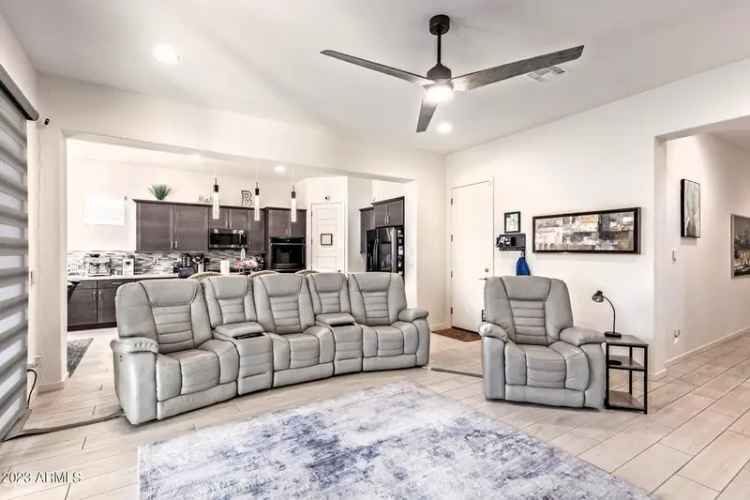 Single-family house For Sale in 21127, East Poco Calle, Queen Creek, Arizona