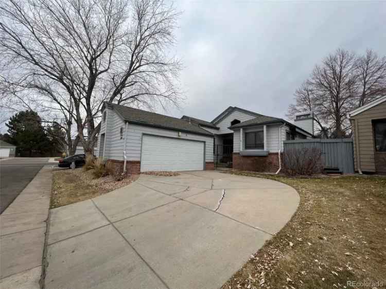 Single-family house For Sale in 11196, East Baltic Drive, Aurora, Colorado