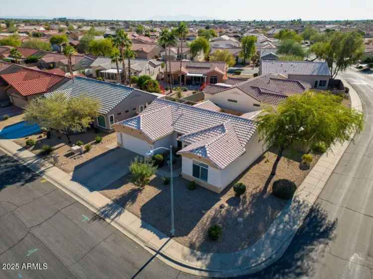 Single-family house For Sale in 15437, West Domingo Lane, Sun City West, Arizona