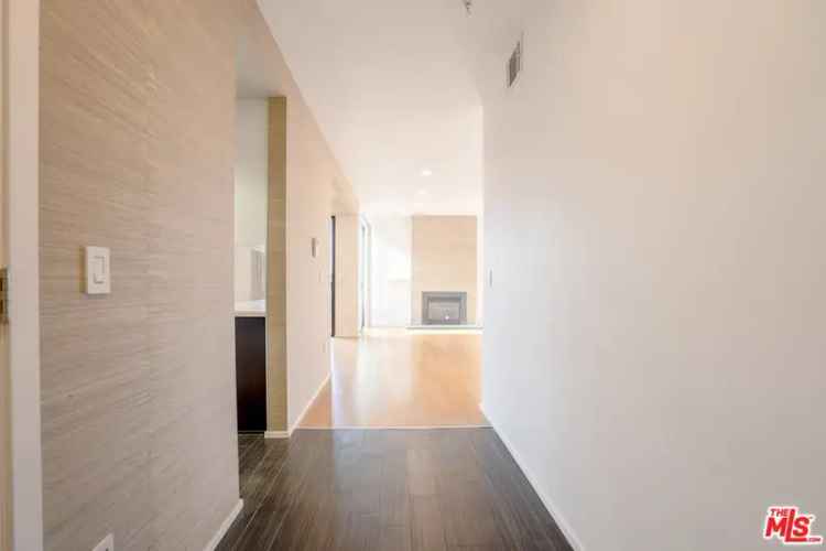 Condo For Sale in 871, Crenshaw Boulevard, Los Angeles, California