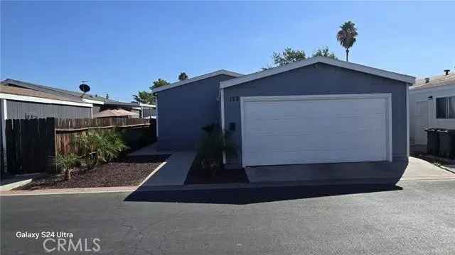 Single-family house For Sale in Perris, California