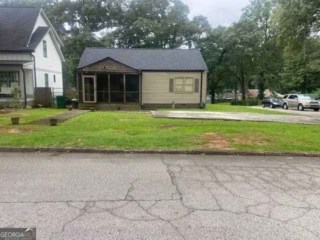 Single-family house For Sale in 1417, Sargent Avenue Southeast, Atlanta, Georgia