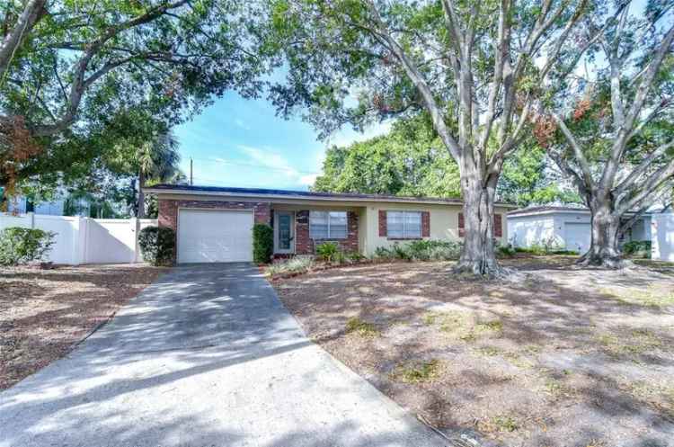 Single-family house For Sale in 3613, South Omar Avenue, Tampa, Florida