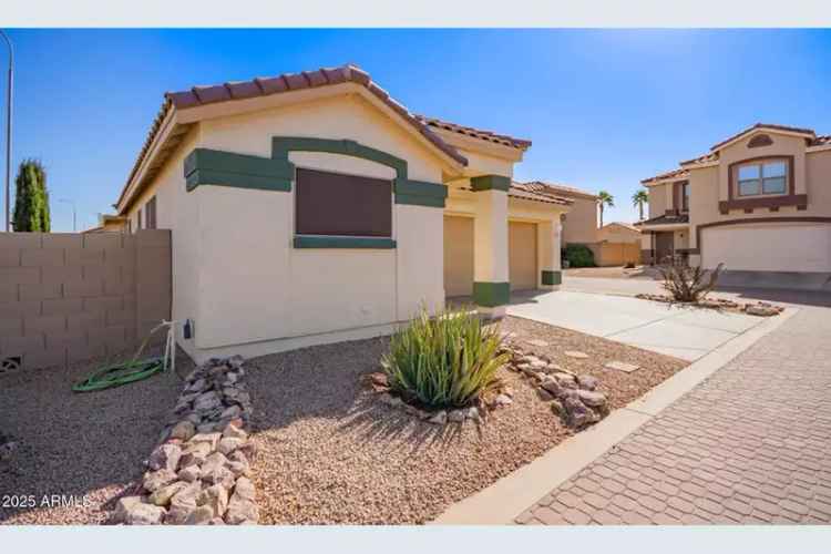 Single-family house For Sale in 2287, East Hazeltine Way, Chandler, Arizona