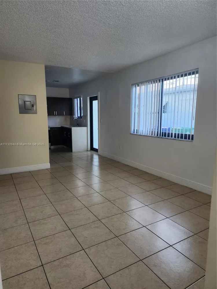 Multi-family house For Sale in Miami, Florida