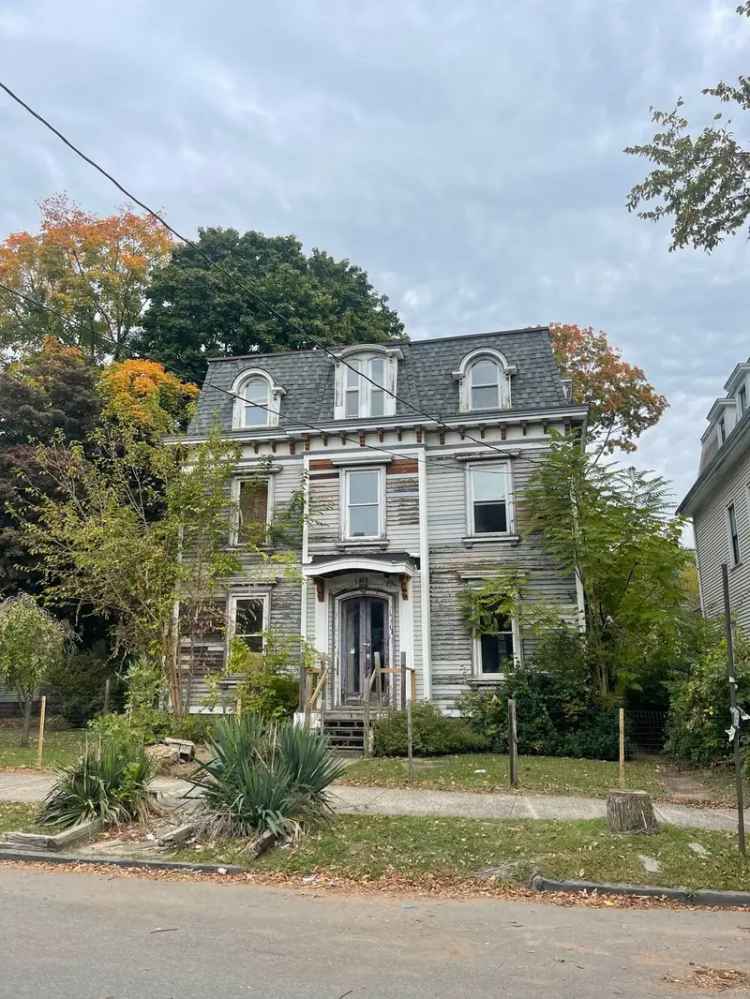 Multi-family house For Sale in 727, Elm Street, New Haven, Connecticut