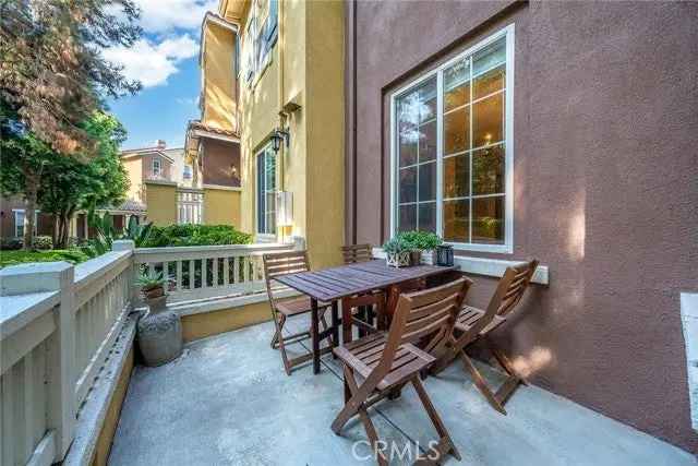 Single-family house For Sale in Irvine, California