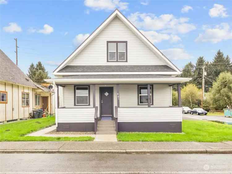 Single-family house For Sale in Cosmopolis, Washington