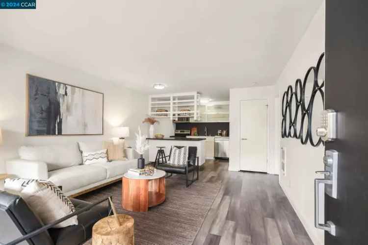 Condo For Sale in 4141, Piedmont Avenue, Oakland, California