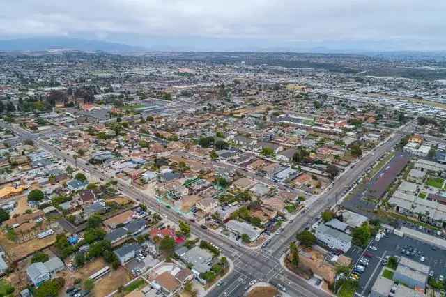 Multi-family house For Sale in 475, Oxford Street, Chula Vista, California