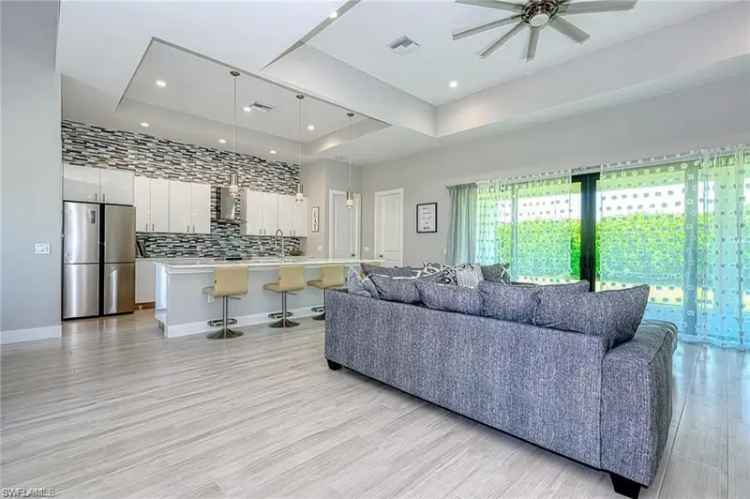 Single-family house For Sale in Bonita Springs, Florida