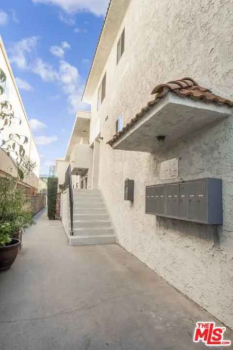 Multi-family house For Sale in 12718, Mitchell Avenue, Los Angeles, California