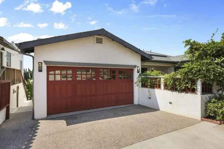 Single-family house For Sale in 2321, Crescent Drive, San Diego, California