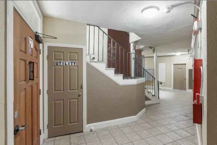 Multi-family house For Sale in 1757, 26th Avenue, Oakland, California