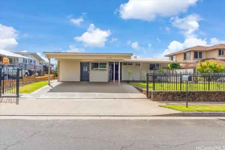 Single-family house For Sale in Waipahu, Hawaii