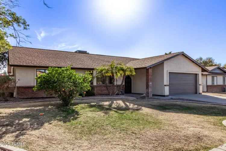 Single-family house For Sale in 3835, East Grove Avenue, Mesa, Arizona