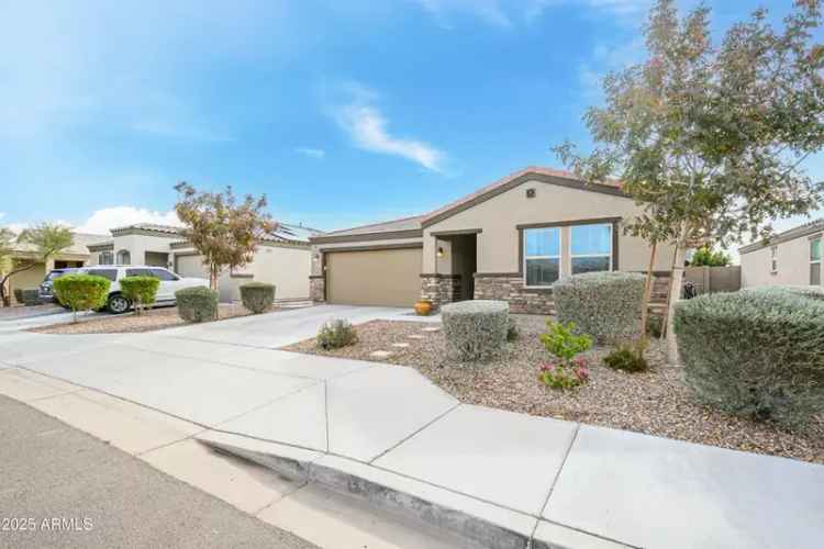 Single-family house For Sale in 20017, West Jackson Street, Buckeye, Arizona