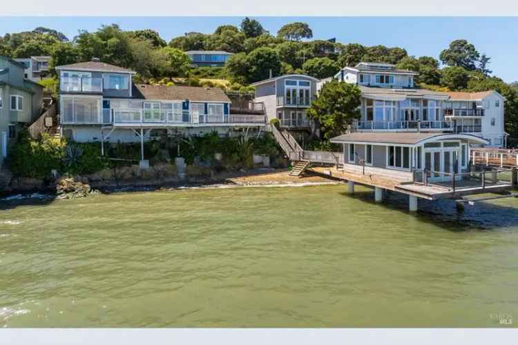 Single-family house For Sale in 824, Point San Pedro Road, San Rafael, California