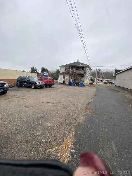 Multi-family house For Sale in 257, West Main Street, Norwich, Connecticut