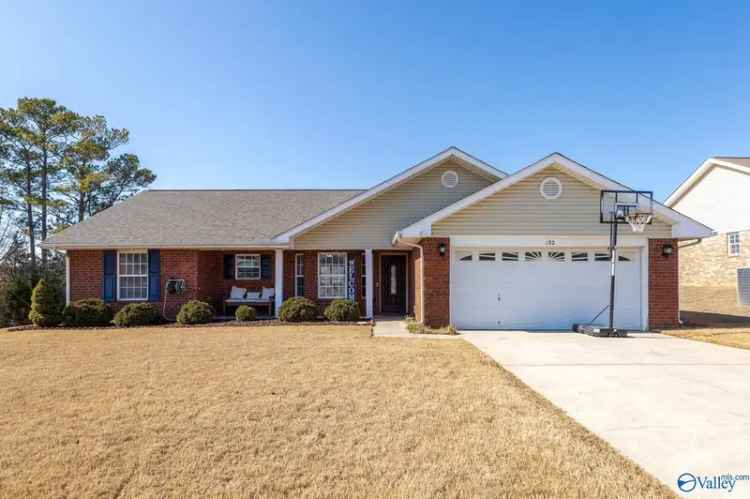 Single-family house For Sale in 152, Clover Ridge Drive, Madison, Alabama