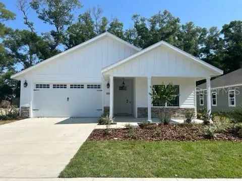 Single-family house For Sale in Gainesville, Florida