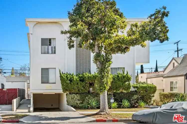 Multi-family house For Sale in 344, South Doheny Drive, Beverly Hills, California