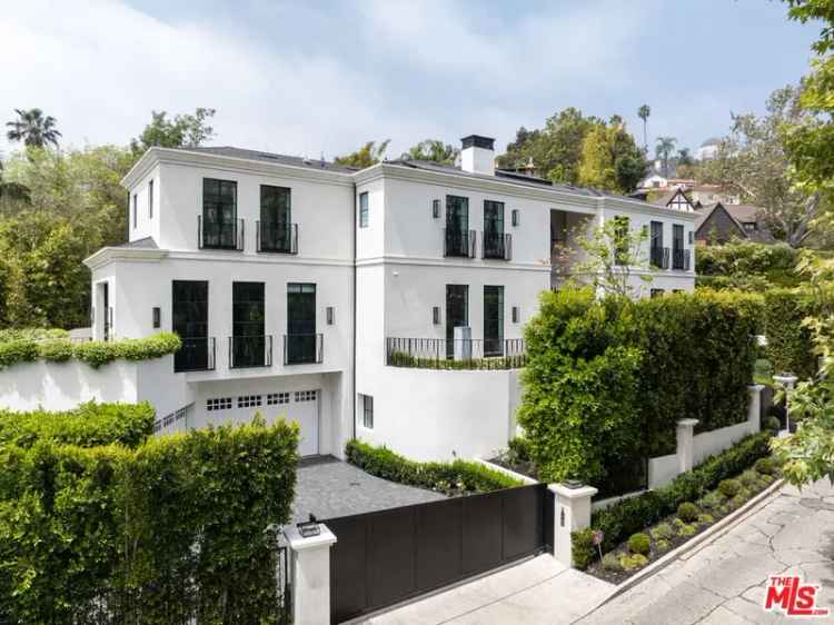 Single-family house For Sale in Los Angeles, California