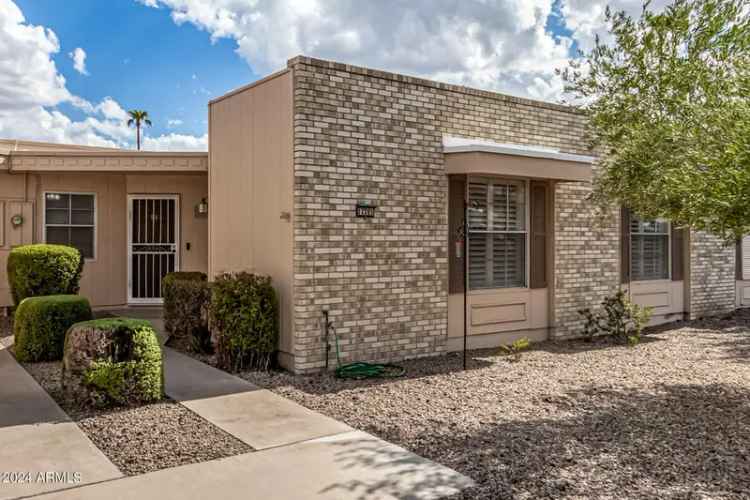 Single-family house For Sale in 17265, North Del Webb Boulevard, Sun City, Arizona