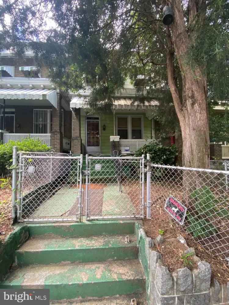 House For Sale in 43, T Street Northeast, Washington, District of Columbia