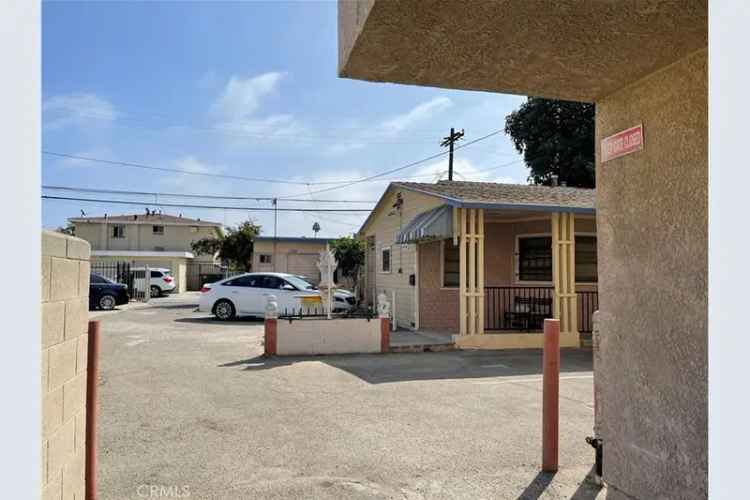 Multi-family house For Sale in Long Beach, California