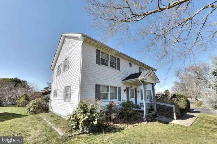 Single-family house For Sale in Lewes, Delaware