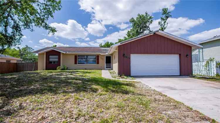 Single-family house For Sale in Port Charlotte, Florida