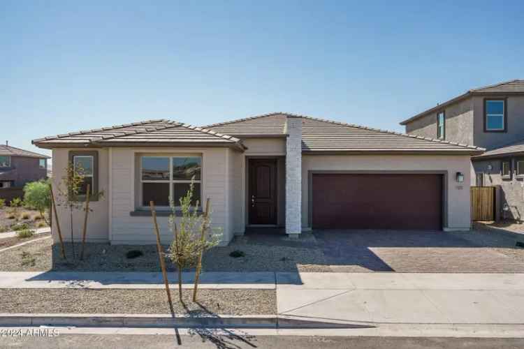 Single-family house For Sale in 4013, South 178th Lane, Goodyear, Arizona