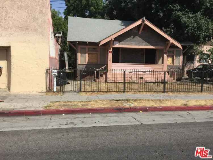 Multi-family house For Sale in Los Angeles, California