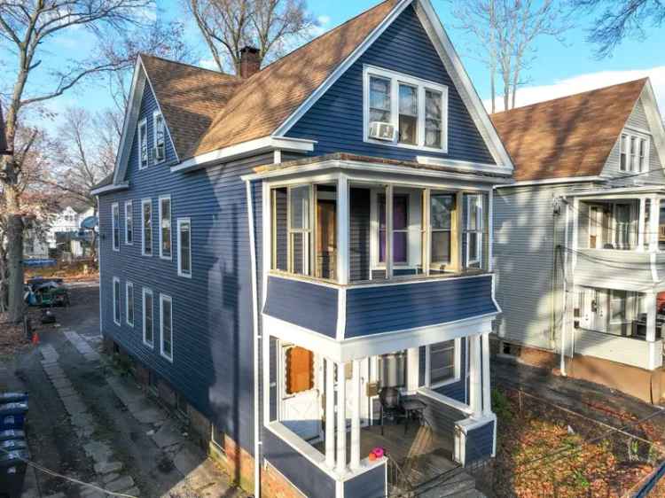 Multi-family house For Sale in 253;255, Chatham Street, New Haven, Connecticut