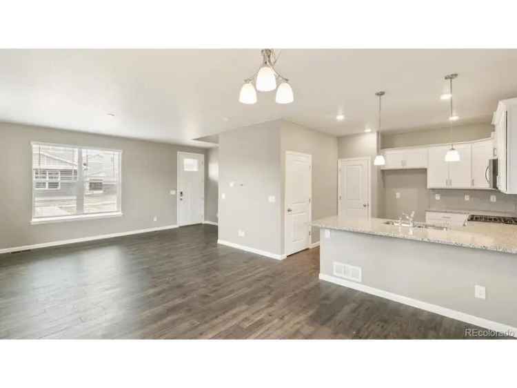 Single-family house For Sale in Aurora, Colorado