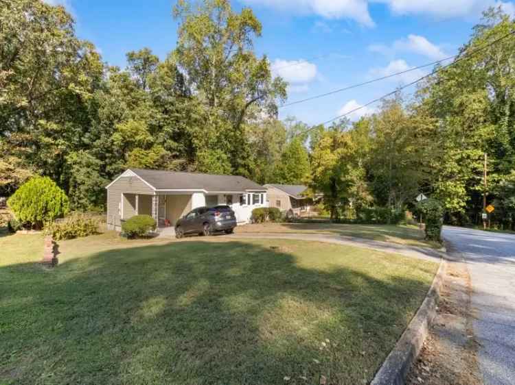 Single-family house For Sale in 3751, Amber Road Northwest, Atlanta, Georgia