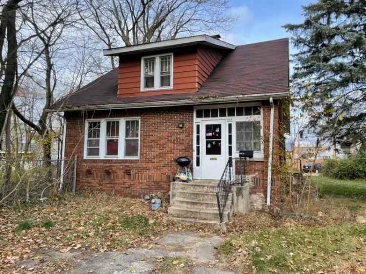 Single-family house For Sale in 104, Belden Street, Michigan City, Indiana