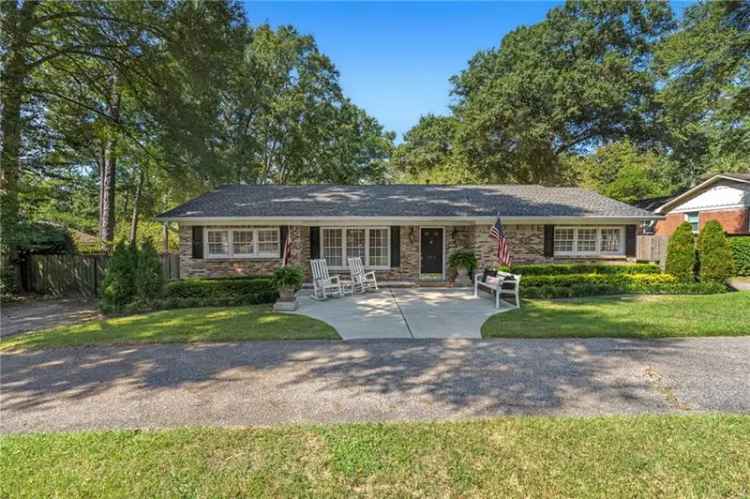 Single-family house For Sale in Mobile, Alabama