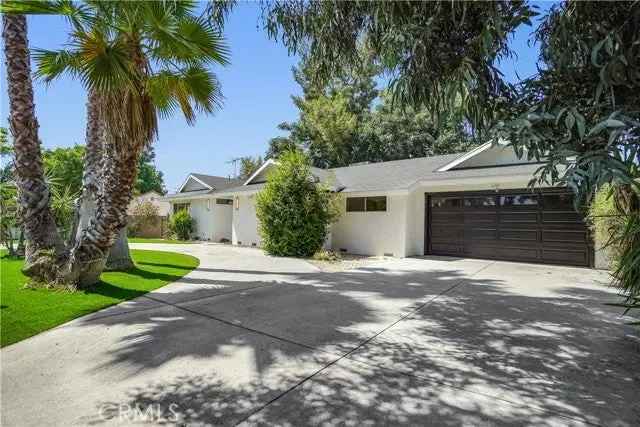 Single-family house For Sale in 8057, Bellaire Avenue, Los Angeles, California